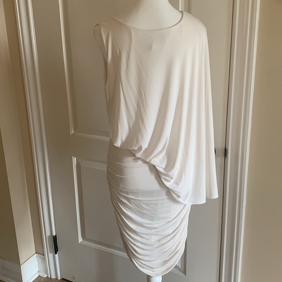 BCBGMAXAZARIA  dress ruching with one shoulder covered with angel wing sleeve - Picture 5 of 13
